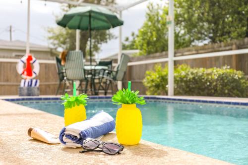 Palm Harbor House | Salty Tide Getaway - Nightlife, Pool, Play, Beach