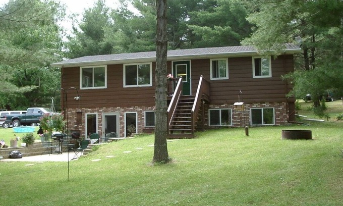 Sarona Cabin | Sam'sPlace:Cabin 4 quiet/across 2,000 acre boy-scout camp. All year round.