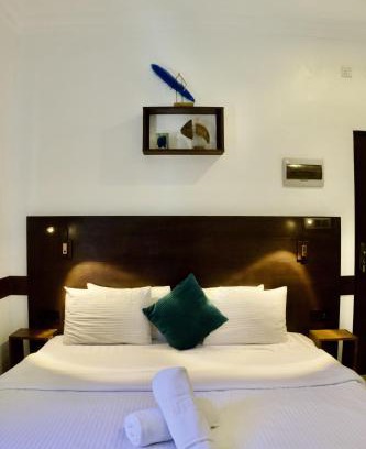 Thulusdhoo Island Hotel | Samaik Thulusdhoo Inn