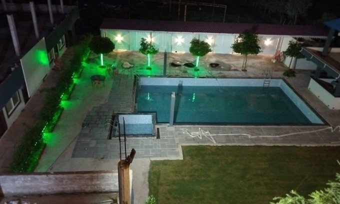 Bhopal Hotel | Samaira Greens