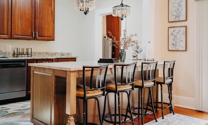 South Division House | Samaya House Cozy 2BR 2 Baths Downtown Orlando