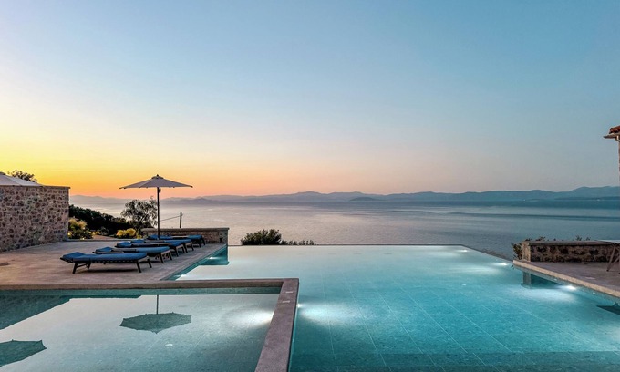 Sampatiki Hotel | Sampatiki Suites - Seaview Luxury Suites With Breakfast And Spa