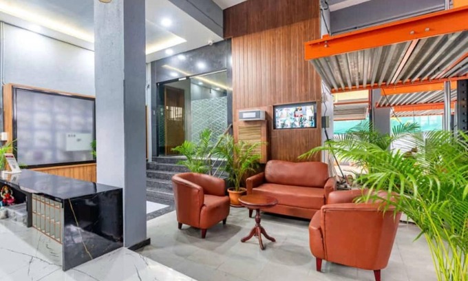 Hadapsar Hotel | Samrat Inn