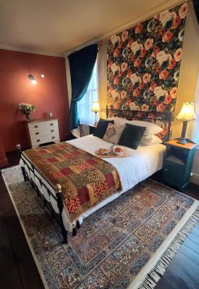 Lichfield Apartment | Samuels' a duplex apartment by Spires Accommodation in Lichfield City Centre