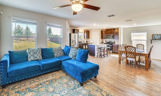 San Antonio House | San Antonio Home w/Pool Access: 11 Mi to SeaWorld