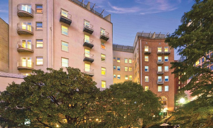 Downtown San Antonio Resort | San Antonio, TX: 1 Bedroom at Riverfront Resort - Nearby Alamo Excursions & More