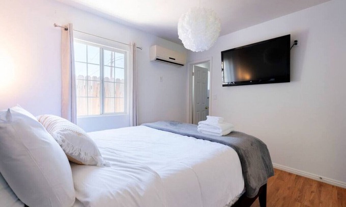 San Gabriel House | San Gabriel Studio Suite: Comfy Queen Bed, Fast Internet Connection, and Your Own Parking Spot.