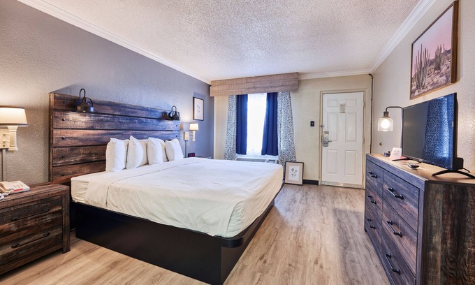Northeast Heights Hotel | San Mateo Inn