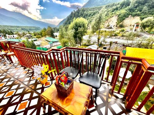 Gadherni Hotel | Sana cottage - Affordable Luxury Stay in Manali