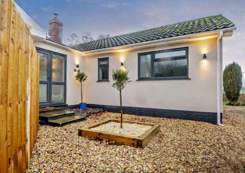 East Dereham House | Sanabrin
