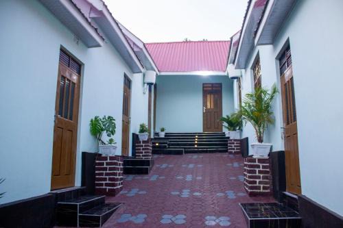 Arusha House | SANAWARI LODGE, Maji ya Chai