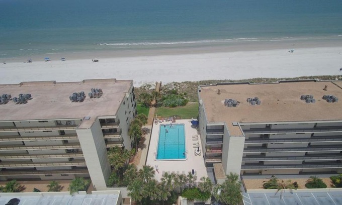Crescent Beach House | Sand Dollar 101