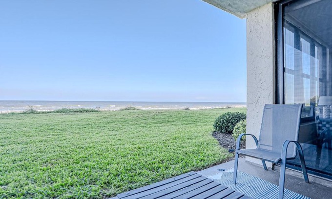 Crescent Beach Apartment | Sand Dollar II - 103