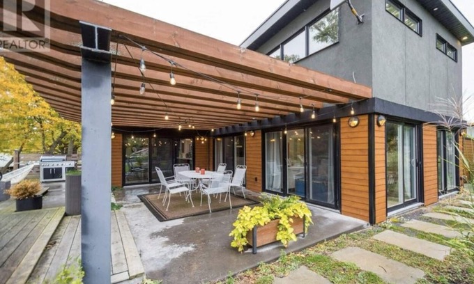 Picton House | Sandbanks Cottage Retreat