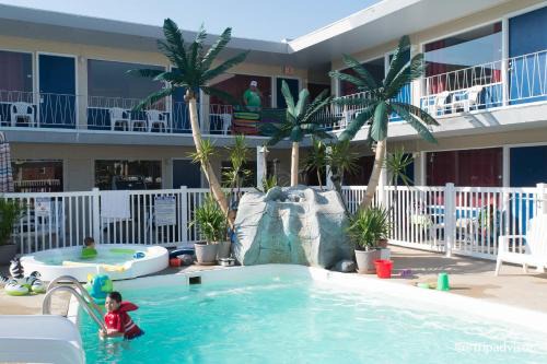 Wildwood Hotel | Sandbox Motel