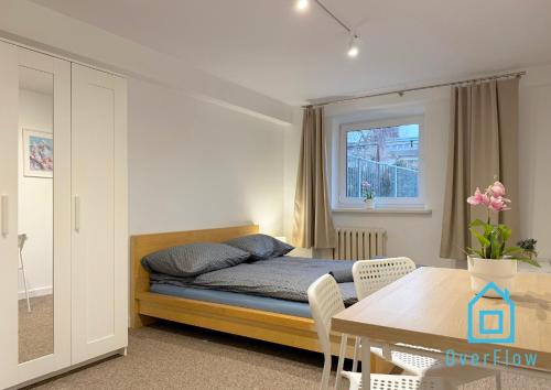 Brzezno House | Sandcastle Room - 2 km to Baltic Sea & 15 Minutes to Gdańsk Old Town