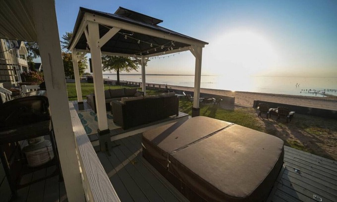 Sylvan Beach Condo | Sandcastle Way| Historic Oneida Lakefront Condo 3
