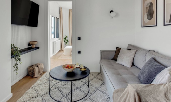 Thessaloniki Apartment | Sanders Arch - Treasured 1-bdr Apt w Balcony