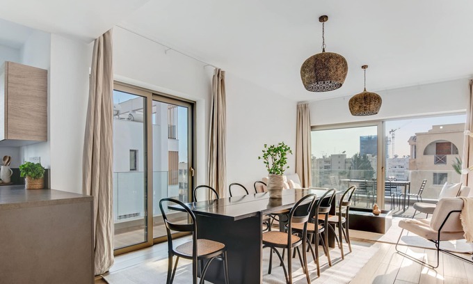 Potamos tis Germasogeias Apartment | Sanders Evolution - Chic 3-bdr Apt w/ Shared Pool
