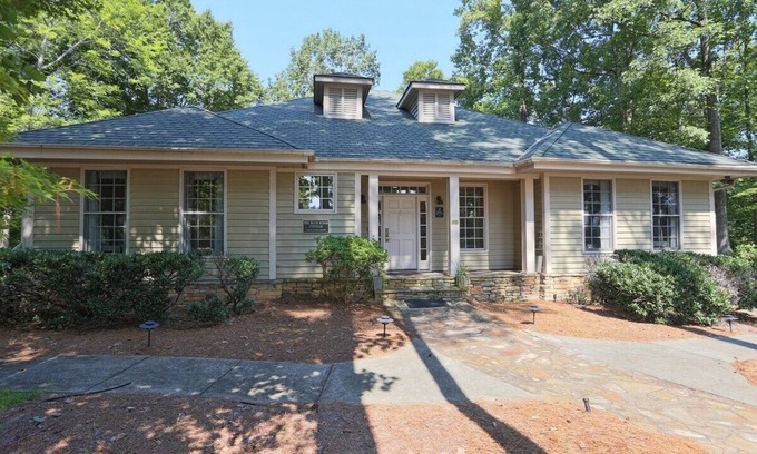 Chapel Hill House | Sandhills Cottage at the Governor's Club