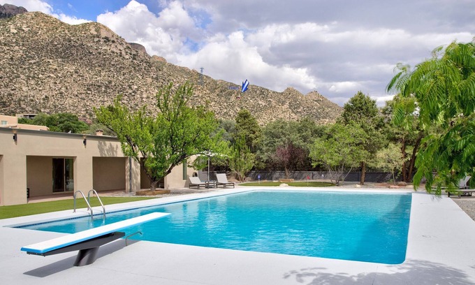 Sandia Heights North House | Sandia Foothills Luxury Estate- Swimming Pool/Spa, Putting Green - Amazing Views