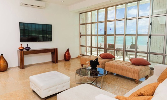 Zona Hotelera Resort | #Sandos Cancun #Adults Only -Laguna Penthouse