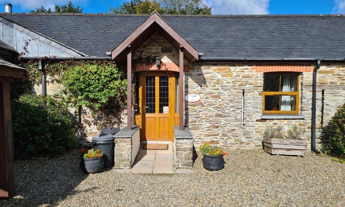 Whitland House | Sandpiper Cottage
