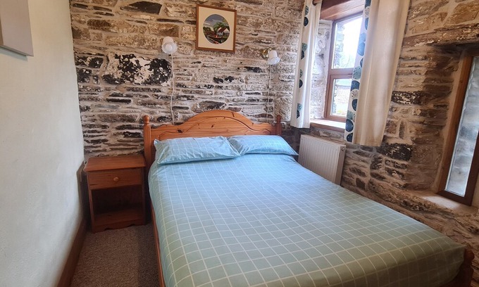 Whitland Cottage | Sandpiper Cottage, LLANBOIDY