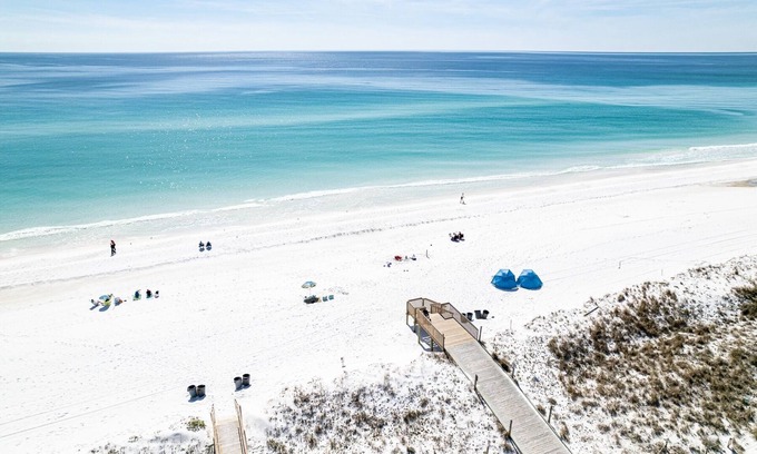 Holiday Isle Condo | Sandpiper Cove 8208 Studio Bedroom Condo by RedAwning