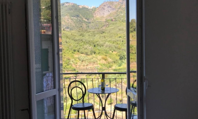 Corniglia House | Sandra Villa Rooms