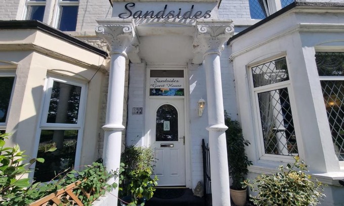 Whitley Bay House | Sandsides Guest House