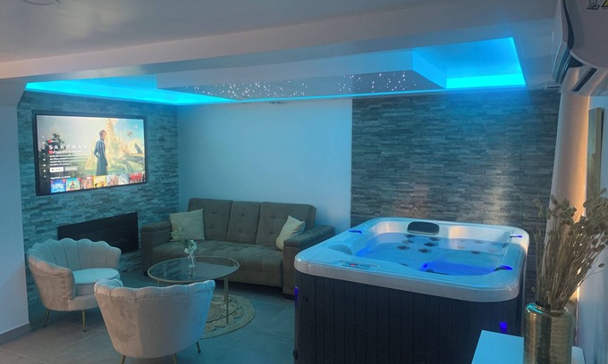 Orange House | Sandspa 84