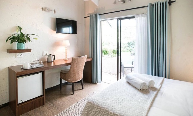 Greater Johannesburg Metropolitan Area Bed & Breakfast | Sandton Slippers