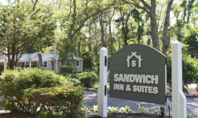 Sandwich Hotel | Sandwich Inn and Suites