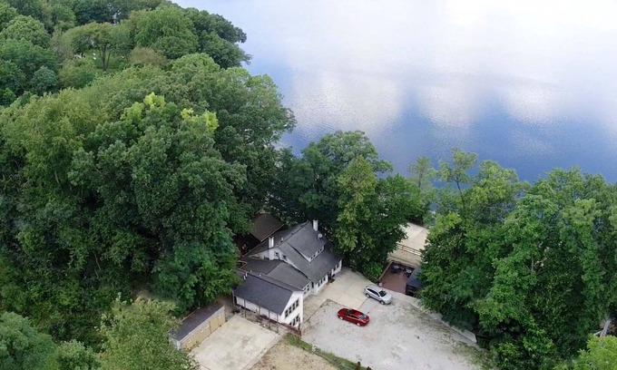 Cassopolis House | Sandy Beach WhlChr-Friendly Woodlands Lodge w/47 Wooded Acres w/Trails!