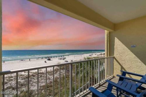 Panama City Beach Apartment | Sandy Bottoms Beachfront Studio On The Sand