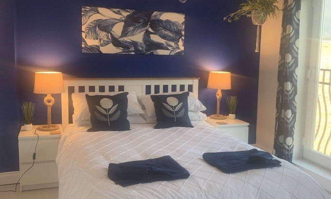 Filey Apartment | Sandy Feet 1st floor apartment with open plan living on The Bay, Filey