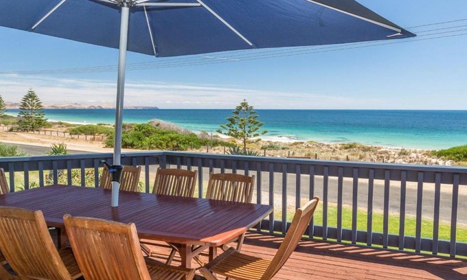 Carrickalinga House | Sandy Feet 31 Gold Coast Drive