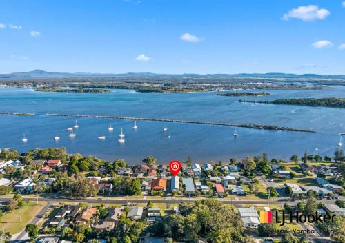 Iluka House | Sandy Feet