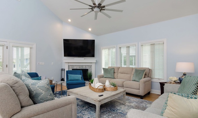Shell Island House | Sandy Feet Retreat: 6 bedroom single family home on private street