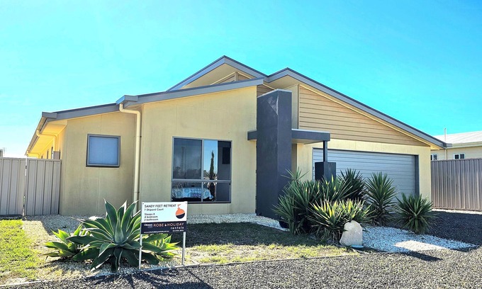 Waterhouse House | Sandy Feet Retreat - Family fun and pet friendly inside! Bring the furbabies!