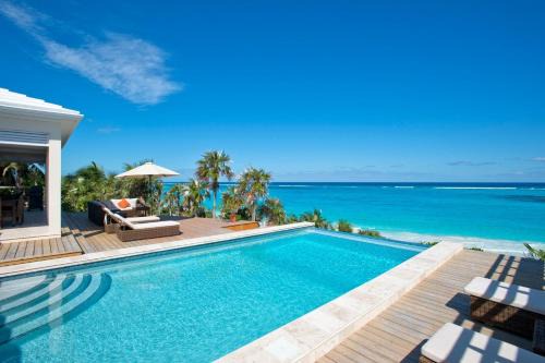 Governor's Harbour House | Sandy Hill Beach House home