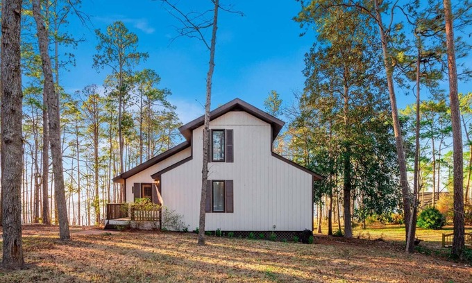 Brookeland House | Sandy Rock Point - Waterfront at Lake Sam Rayburn - Sandy Beach