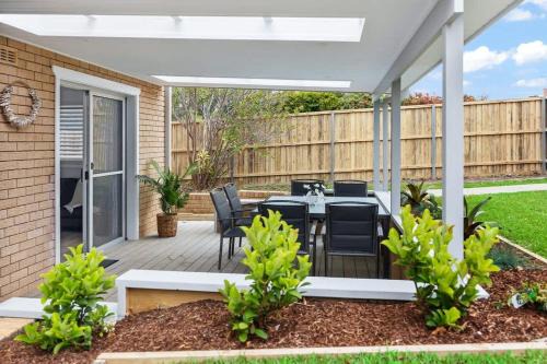 Mollymook Beach Apartment | Sandy Shores