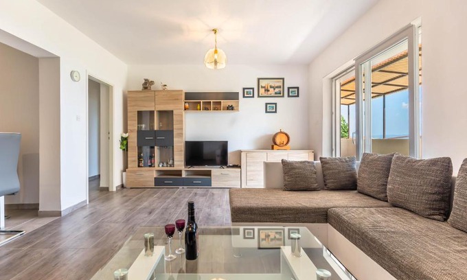 Dugi Rat Apartment | Sandy Smile