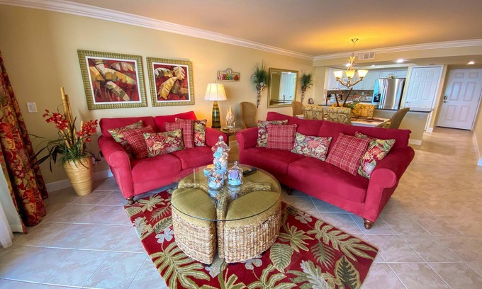 Punta Rassa Apartment | Sanibel Harbour Resort Bay View Tower 532: Waterfront condo overlooking the private beach.