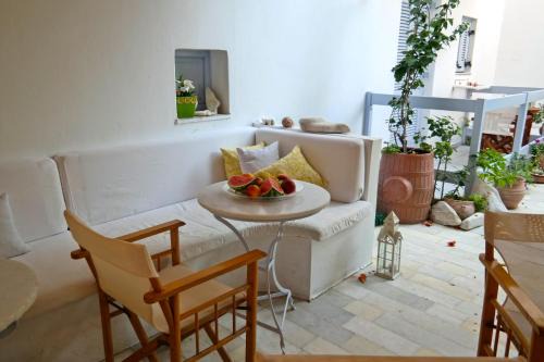 Old Town Naxos Hotel | Sanoudos