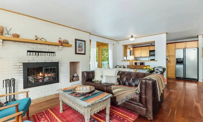 Santa Fe House | Santa Fe Retreat w/Hot Tub, Views & Pet Friendly