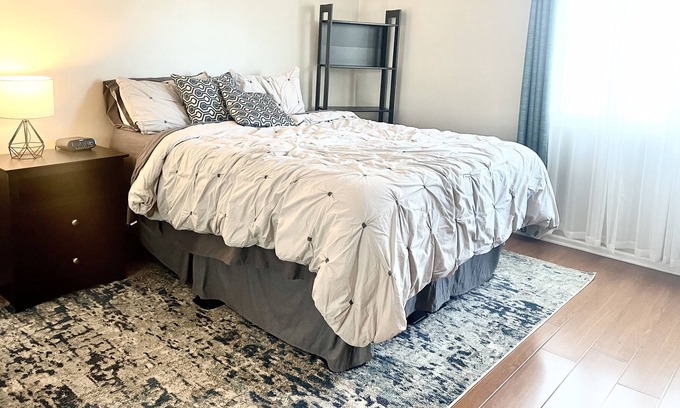 Sunset Park Condo | Santa Monica Condo in heart of Sunset Park Neighborhood