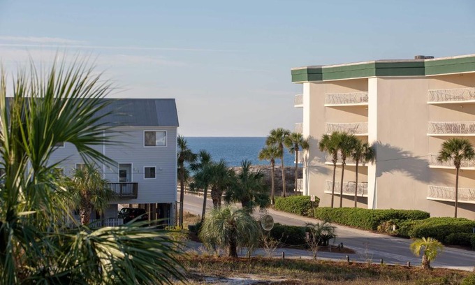Seagrove Beach Apartment | Santa Rosa Beach Condo with Balcony-Walk to Gulf